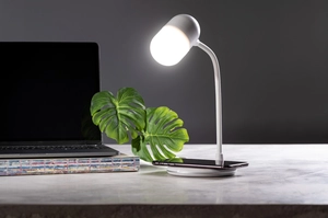 Lampe LED avec chargeur induction et enceinte bluetooth personnalisable