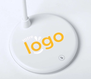 Lampe LED avec chargeur induction et enceinte bluetooth personnalisable